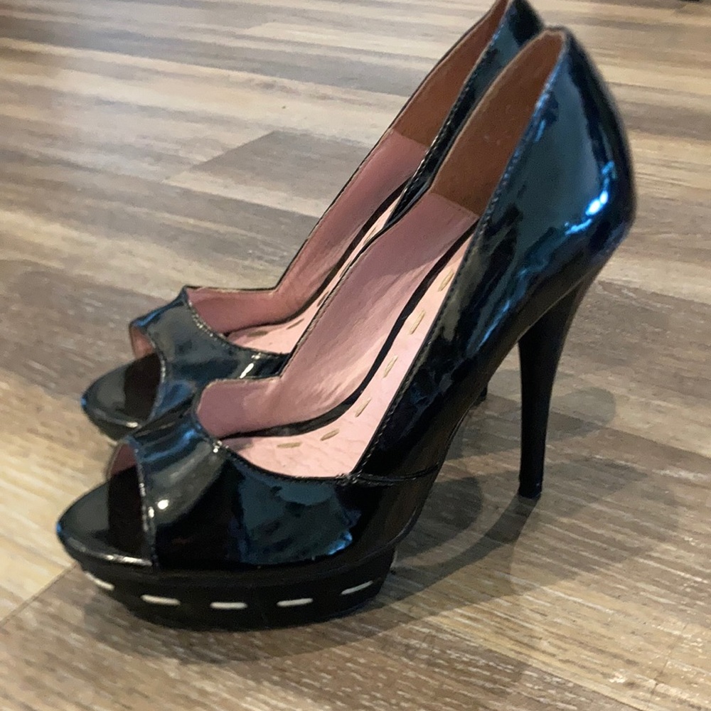 Black pleather peep toe